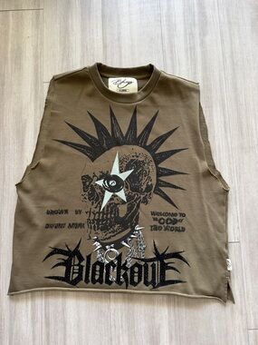 Blackout Graphic Muscle Tee in Olive Brown